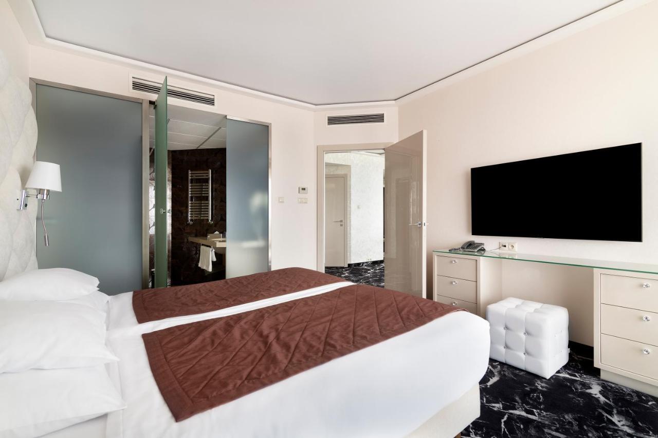 Odyssey Clubhotel Wellness & Spa Adults Only Kielce Eksteriør billede