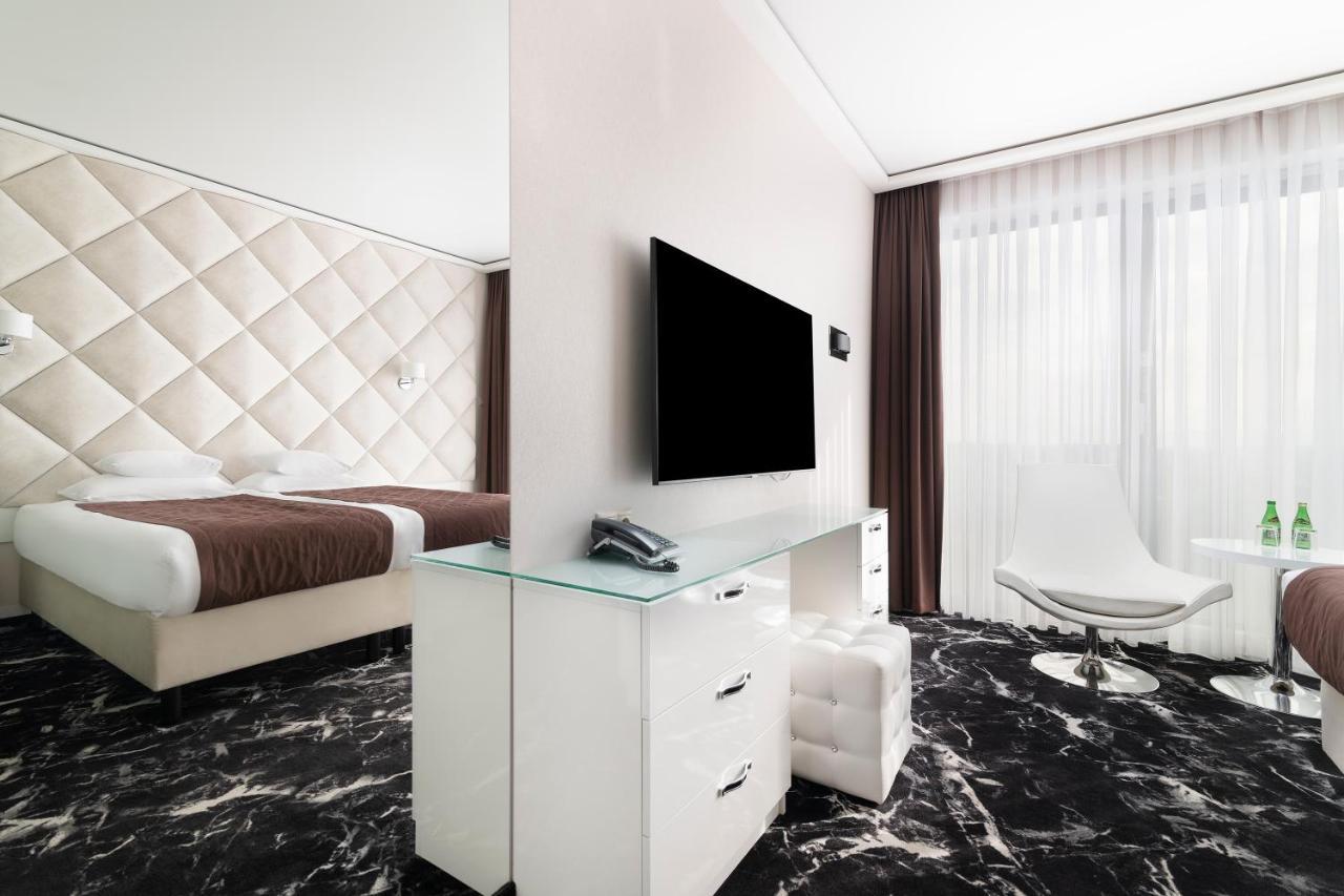 Odyssey Clubhotel Wellness & Spa Adults Only Kielce Eksteriør billede