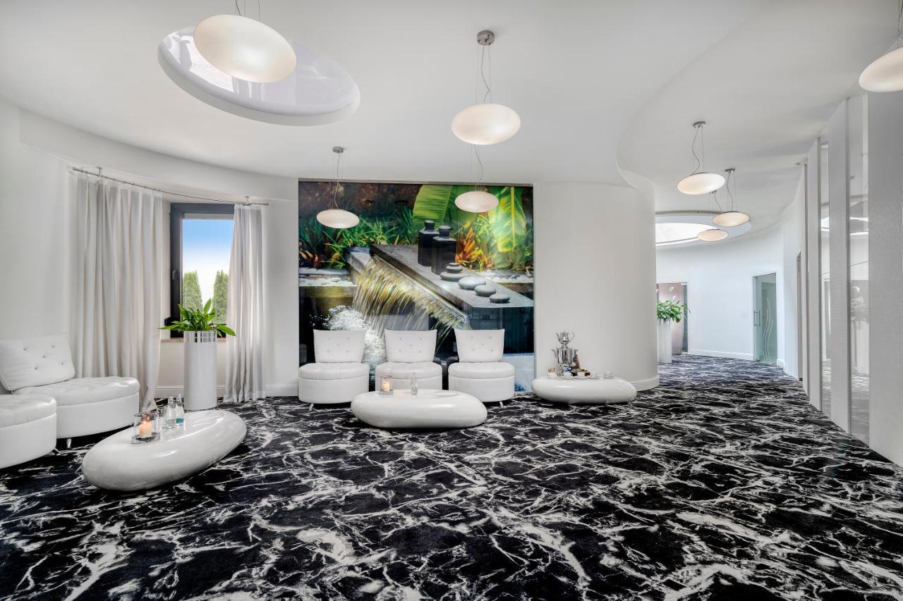 Odyssey Clubhotel Wellness & Spa Adults Only Kielce Eksteriør billede