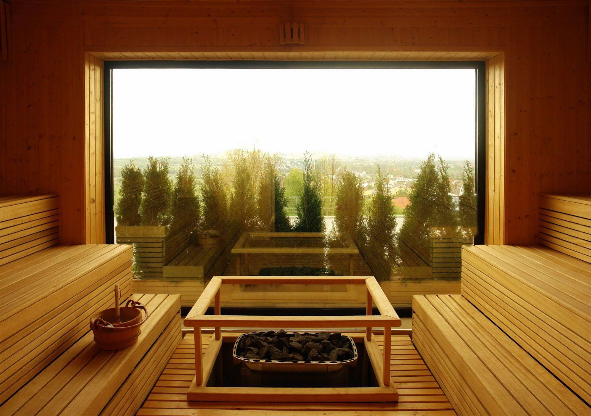 Odyssey Clubhotel Wellness & Spa Adults Only Kielce Eksteriør billede